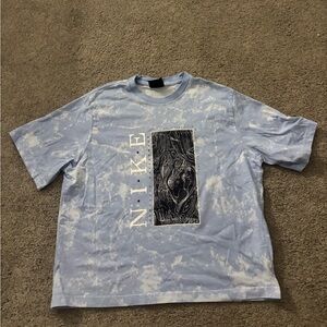 Nike Men's Light Blue Graphic Tee